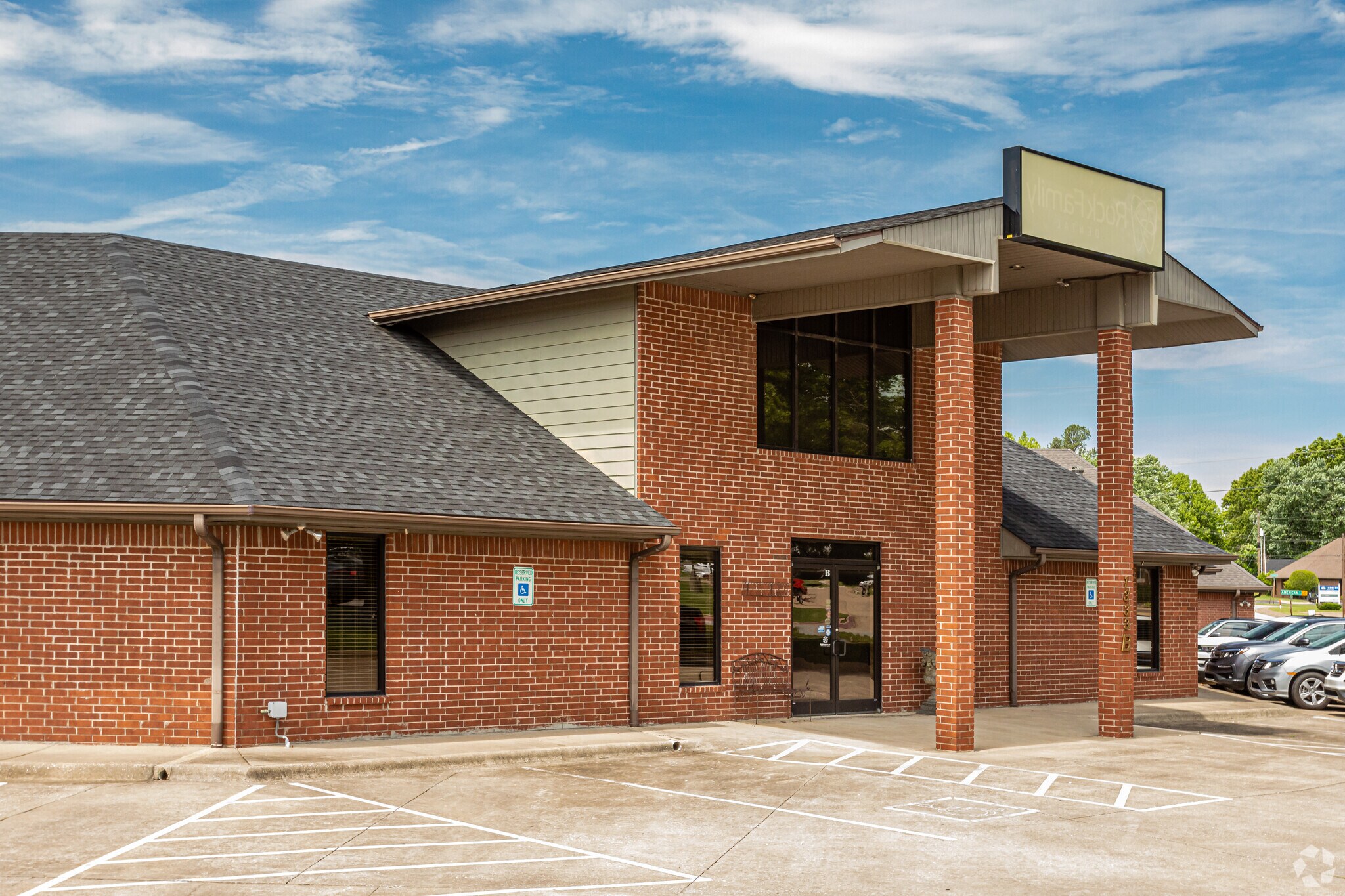 1333 Arapaho Ave, Springdale, AR for lease Primary Photo- Image 1 of 7