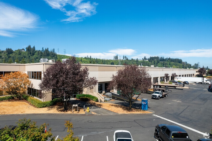2302 W Valley Hwy N, Auburn, WA for lease - Primary Photo - Image 1 of 6