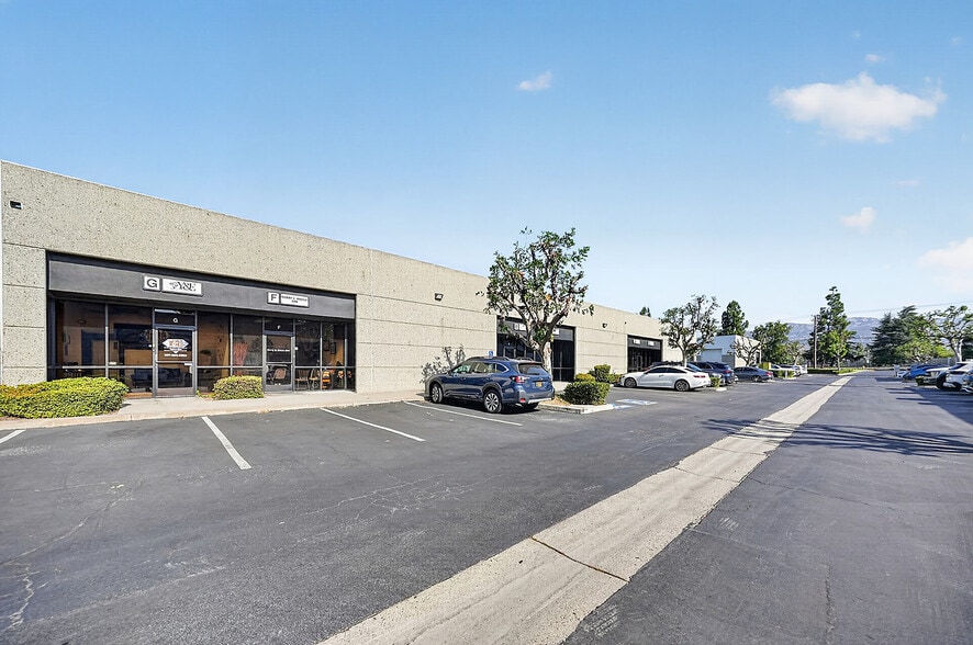 550-590 E Arrow Hwy, San Dimas, CA for lease - Building Photo - Image 3 of 36