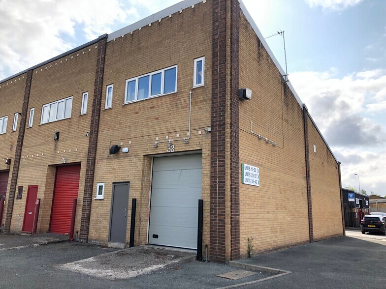 32 Coalbrookdale Rd, Neston à vendre - Photo du bâtiment - Image 1 de 1