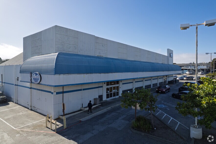 1015 El Camino Real, South San Francisco, CA à vendre - Photo du bâtiment - Image 2 de 3