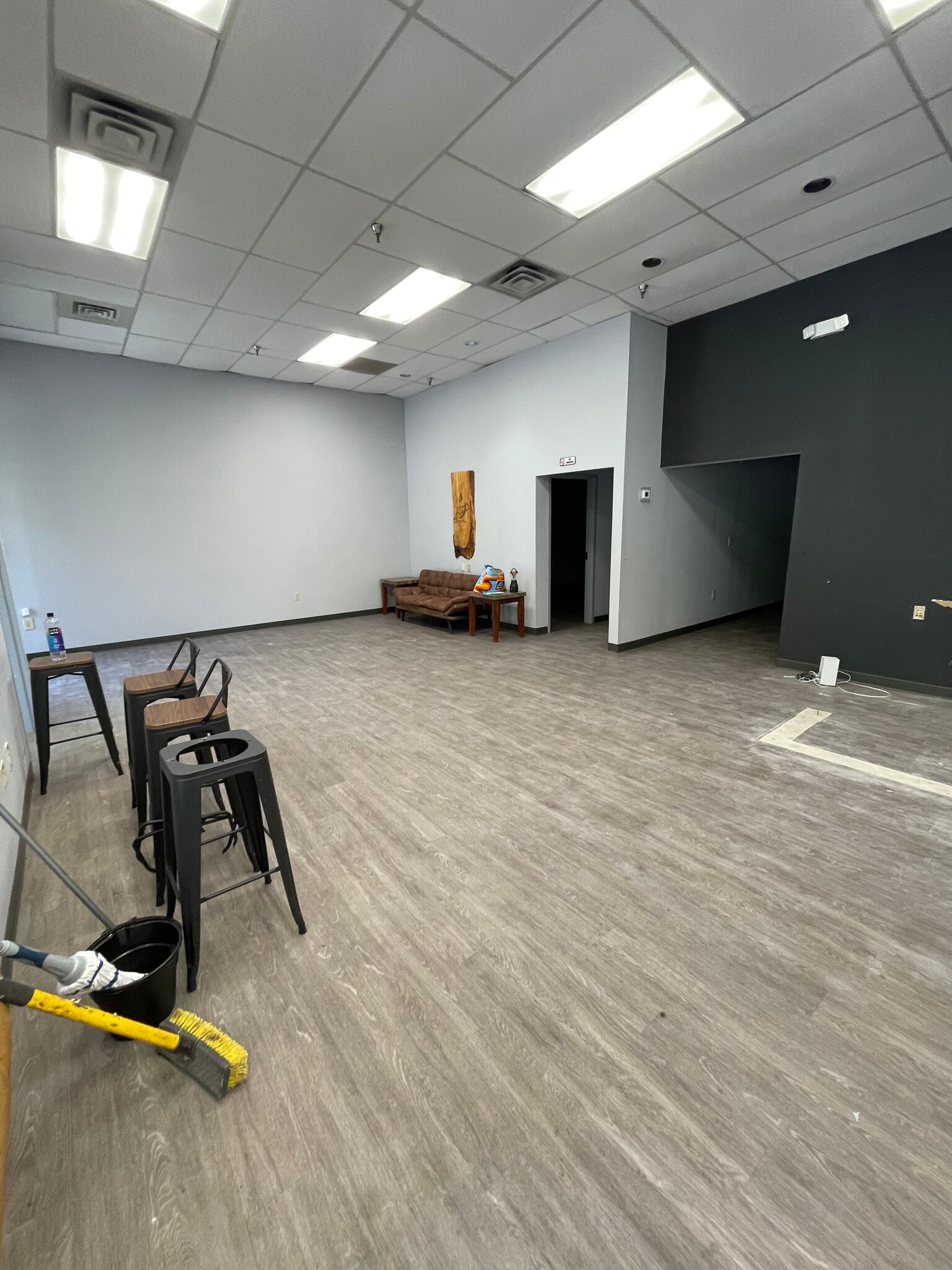 5439 Babcock Blvd, Pittsburgh, PA for lease Interior Photo- Image 1 of 21