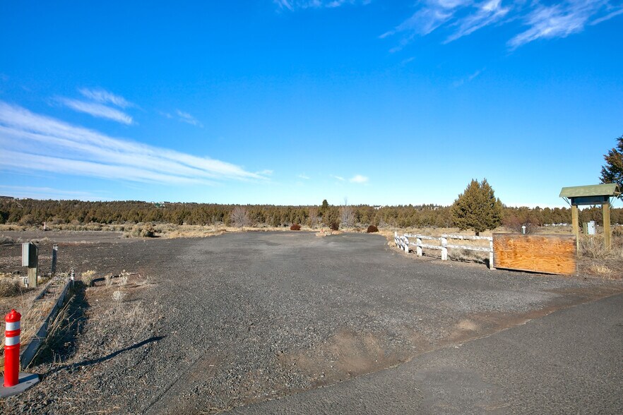 11301 SE Juniper Canyon Rd, Prineville, OR à vendre - Photo du bâtiment - Image 2 de 10