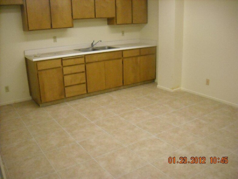 42893 Road 56, Reedley, CA à louer - Photo du bâtiment - Image 2 de 17