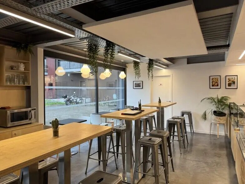 Retail in Bordeaux for sale - Interior Photo - Image 3 of 5