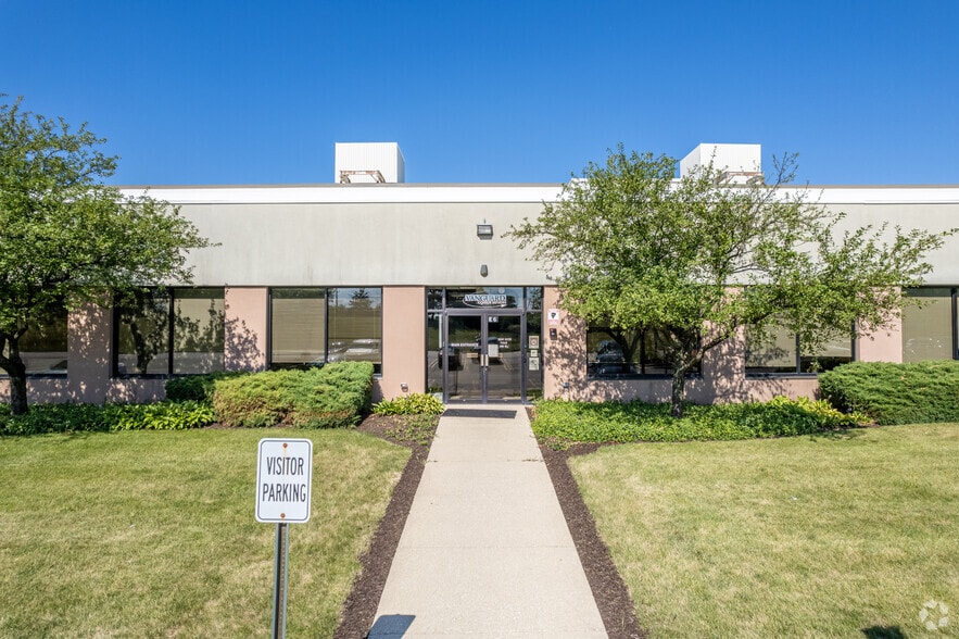 250 S Gary Ave, Carol Stream, IL for lease - Building Photo - Image 3 of 12