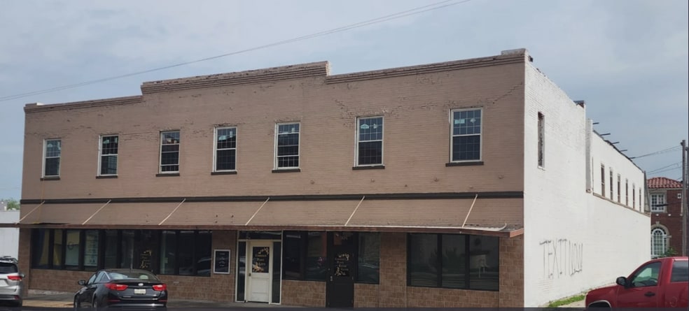 304 E Commerce St, Mexia, TX à vendre - Photo du bâtiment - Image 2 de 12
