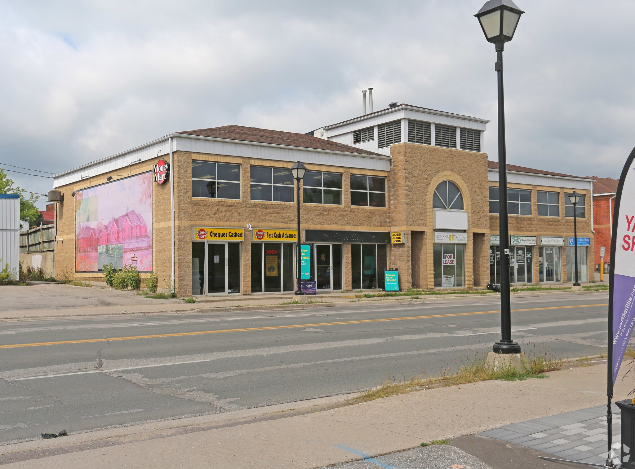 25 Front St, Orillia, ON à louer Photo principale- Image 1 de 3