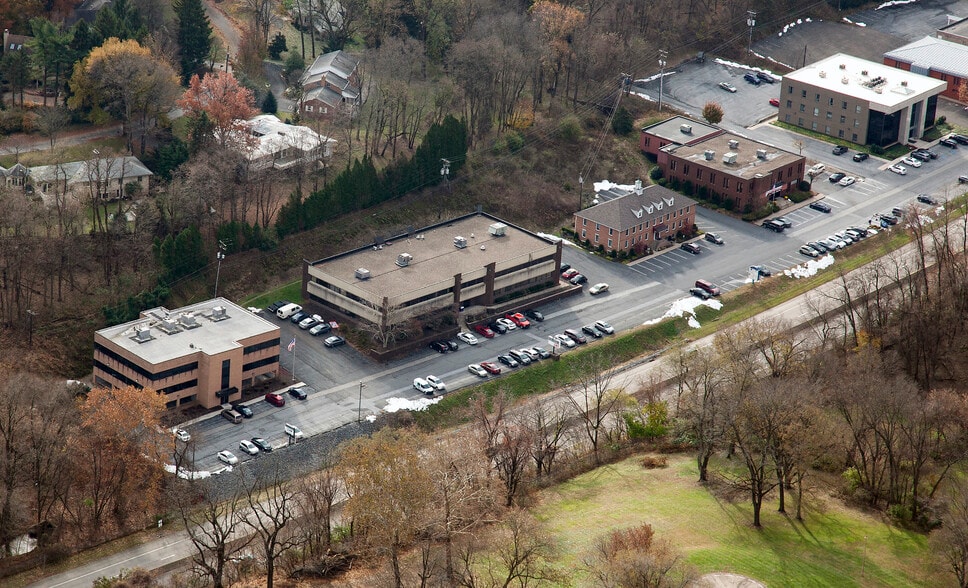 1011 Mumma Rd, Wormleysburg, PA for lease - Building Photo - Image 2 of 4