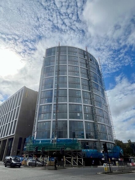 1 Park Ln, Liverpool à louer - Photo du bâtiment - Image 2 de 3