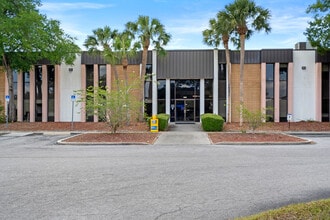 1624 N Meadowcrest Blvd, Crystal River, FL for lease Building Photo- Image 1 of 24