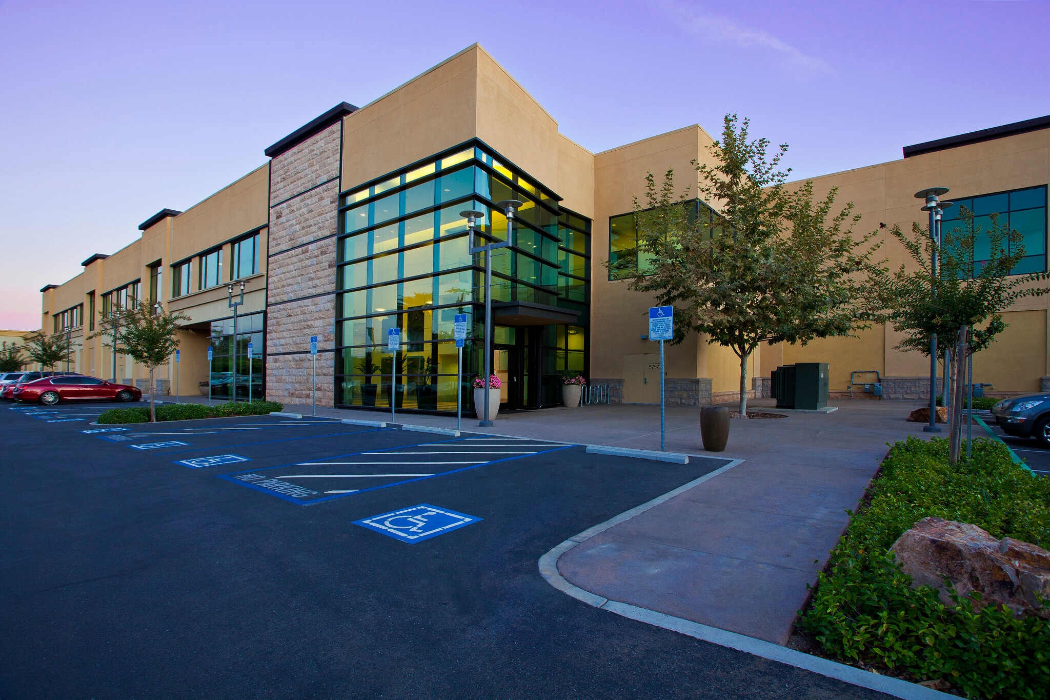 5757 Pacific Ave, Stockton, CA for lease Building Photo- Image 1 of 3