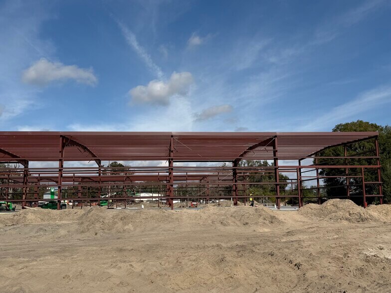 3023 E C 48, Center Hill, FL à louer - Photo du bâtiment - Image 2 de 9