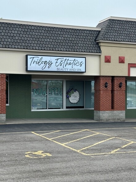 5879-5891 S Transit Rd, Lockport, NY for lease - Building Photo - Image 3 of 18