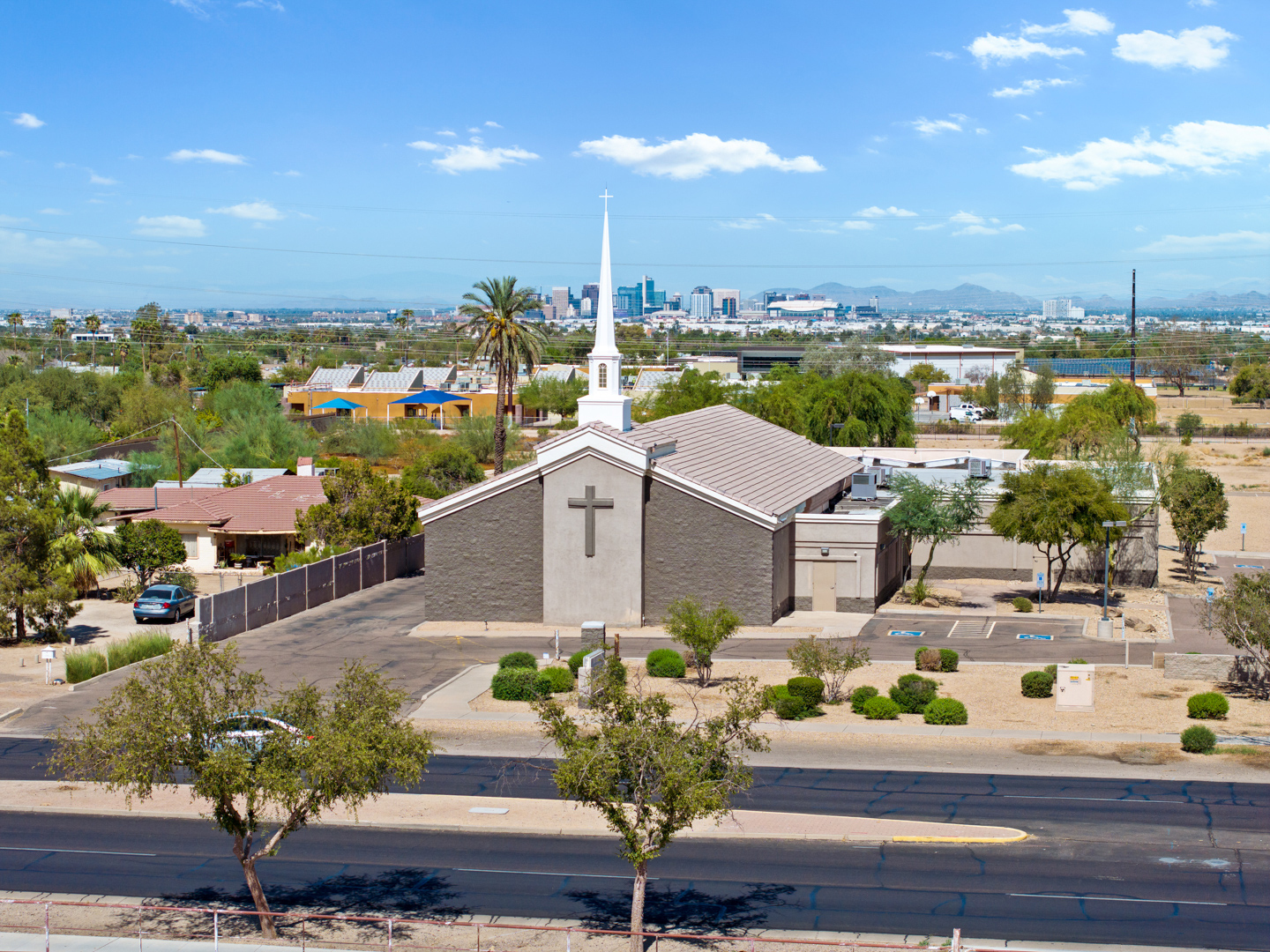 1050 E Baseline Rd, Phoenix, AZ à vendre Photo principale- Image 1 de 7