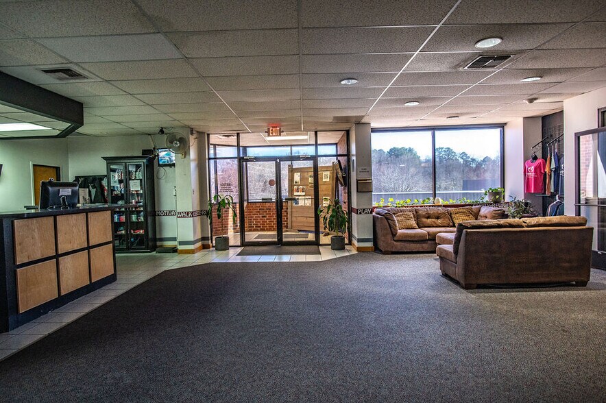 2628 Bill Owens Pky, Longview, TX à vendre - Photo intérieure - Image 3 de 24