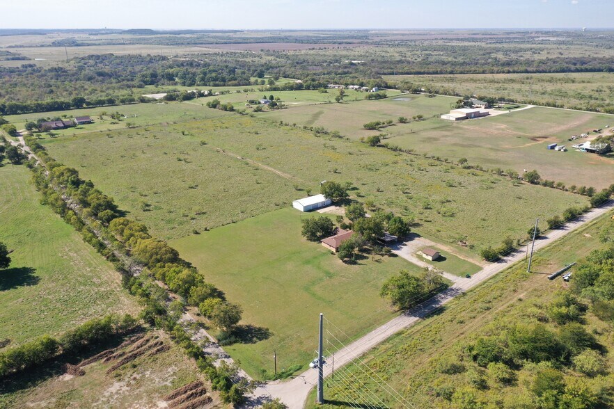 3482 Spring Side Rd, Denton, TX à vendre - Photo du bâtiment - Image 2 de 10