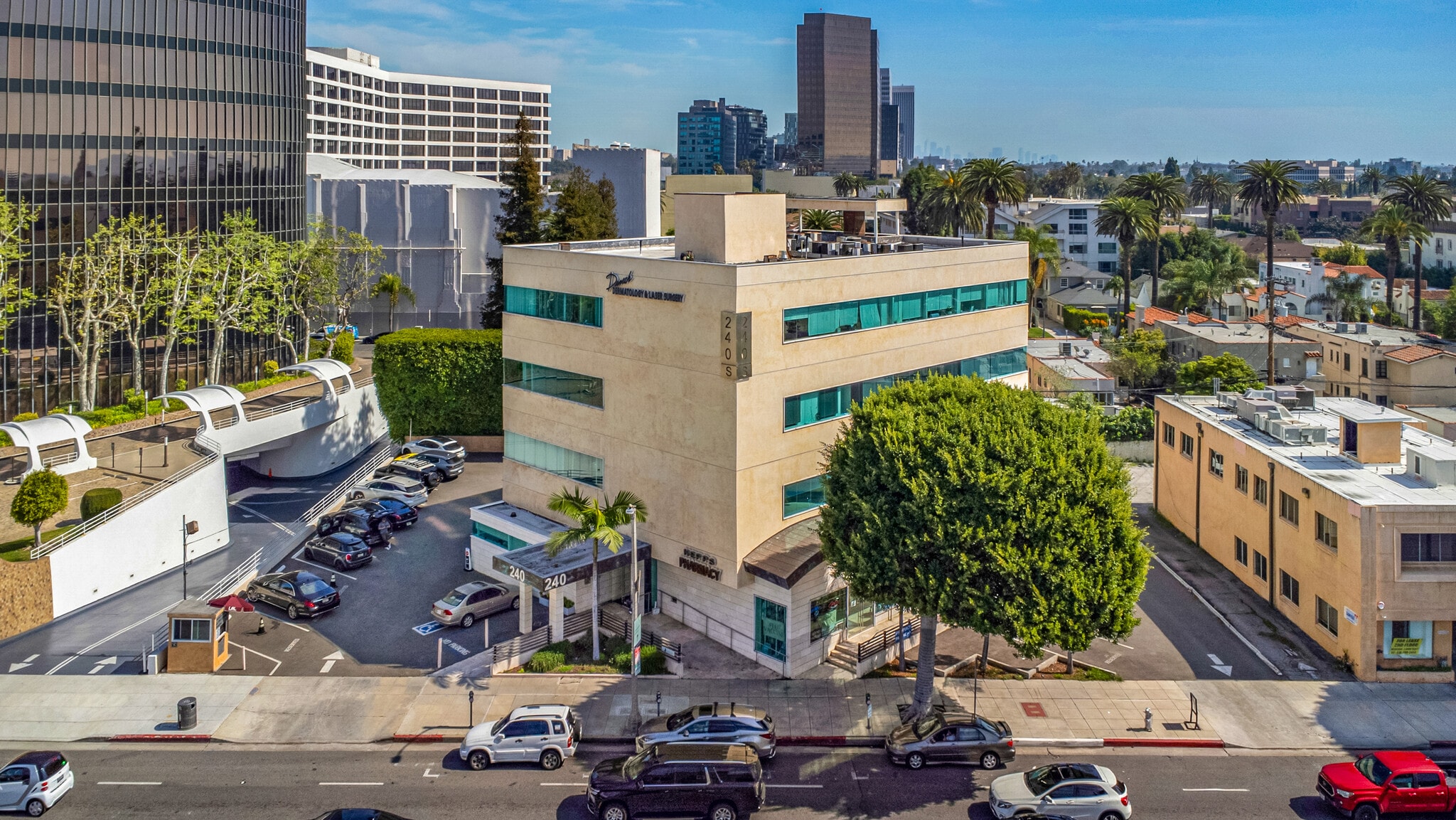 240 S La Cienega Blvd, Beverly Hills, CA for lease Primary Photo- Image 1 of 11