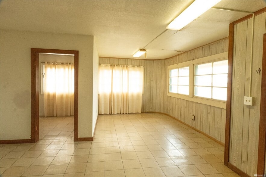 733 NW State Ave, Chehalis, WA for sale - Building Photo - Image 3 of 5