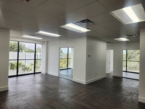 3511 W Commercial Blvd, Fort Lauderdale, FL à louer Photo int rieure- Image 2 de 7