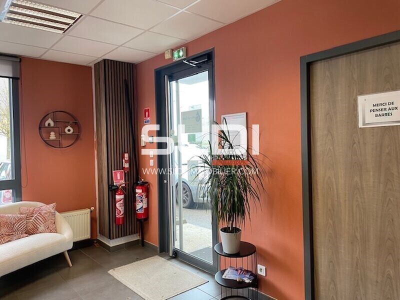 Flex in Décines-Charpieu for sale Lobby- Image 1 of 12