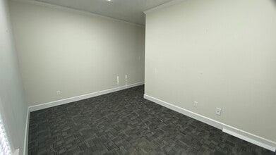 1640 Powers Ferry Rd SE, Marietta, GA for lease Interior Photo- Image 2 of 5