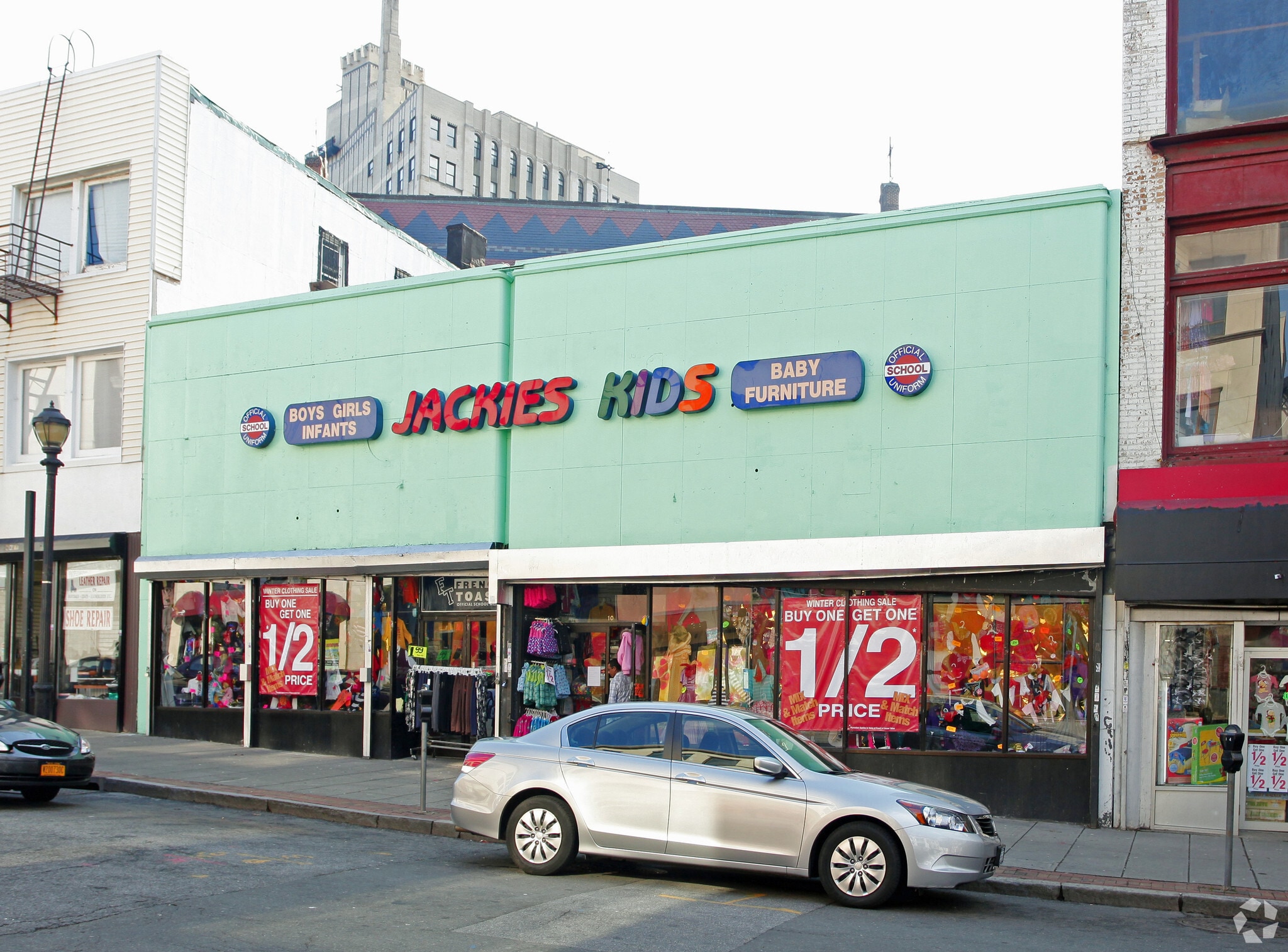 10 Main St, Yonkers, NY for lease Primary Photo- Image 1 of 3