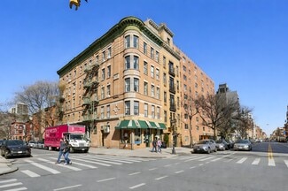 Plus de détails pour 2073 Frederick Douglas Blvd, New York, NY - Commerce de détail à louer