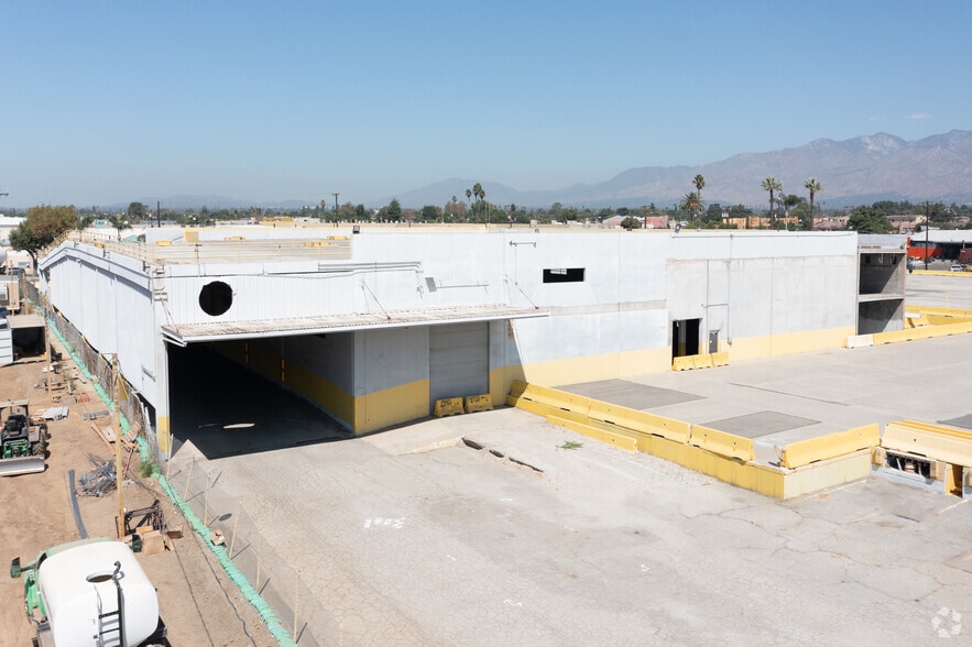 4350 Temple City Blvd, El Monte, CA à louer - Photo du bâtiment - Image 3 de 19