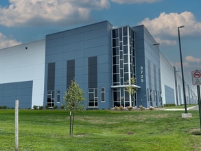 3725 E Milis Dr, Appleton, WI for lease Building Photo- Image 1 of 6