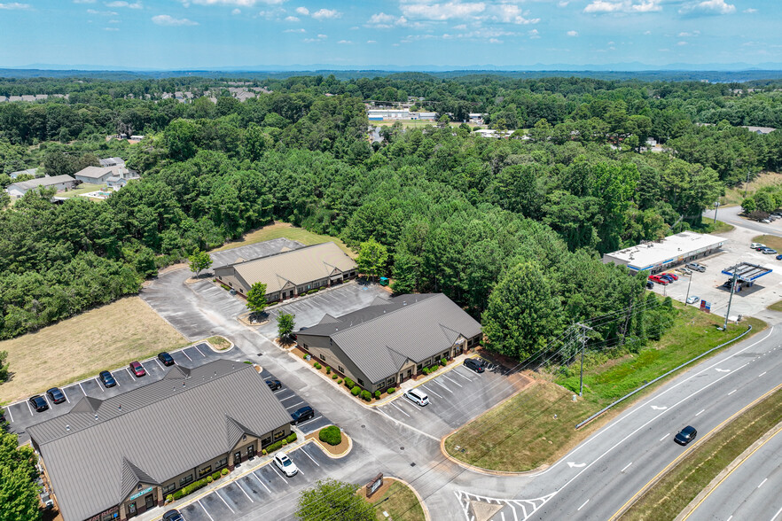 3030 McEver Rd, Gainesville, GA à vendre - Photo du bâtiment - Image 3 de 82