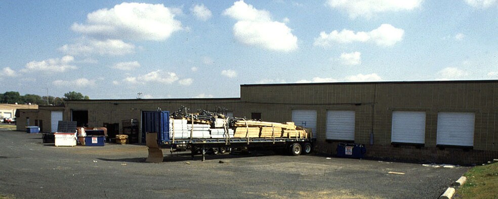 1400 Adams Rd, Bensalem, PA à louer - Autre - Image 2 de 9