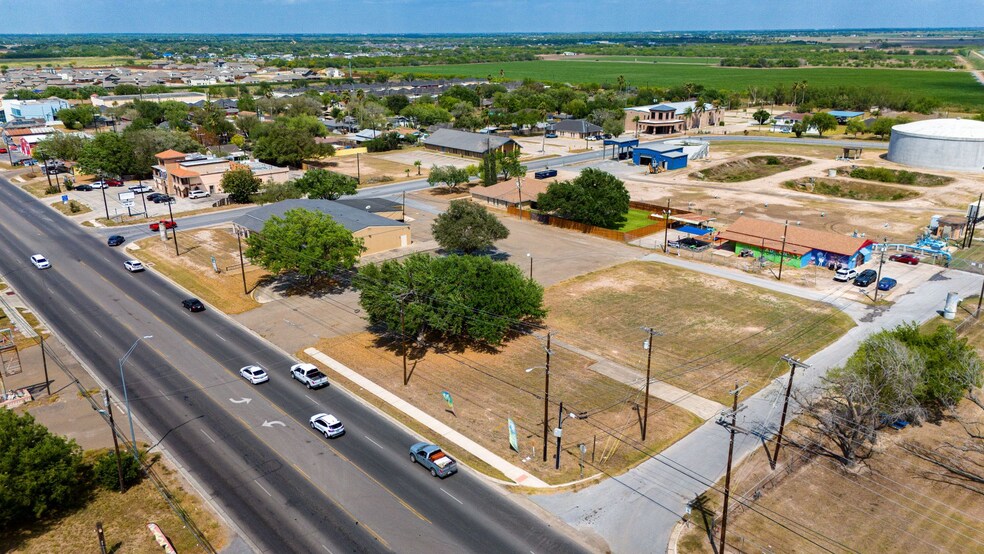 2602 N Texas Blvd, Weslaco, TX à vendre - Aérien - Image 2 de 10