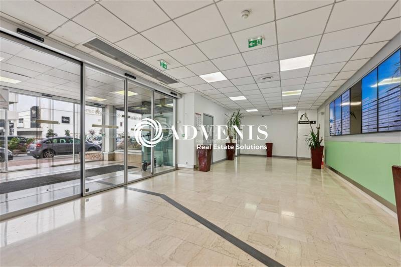 Bureau dans Rosny-sous-Bois à louer - Hall d’entrée - Image 2 de 13