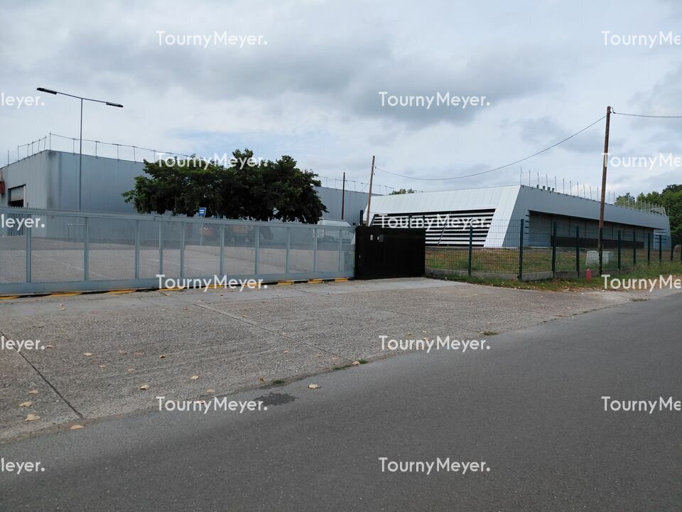 Industrial in Mérignac for lease Building Photo- Image 1 of 11