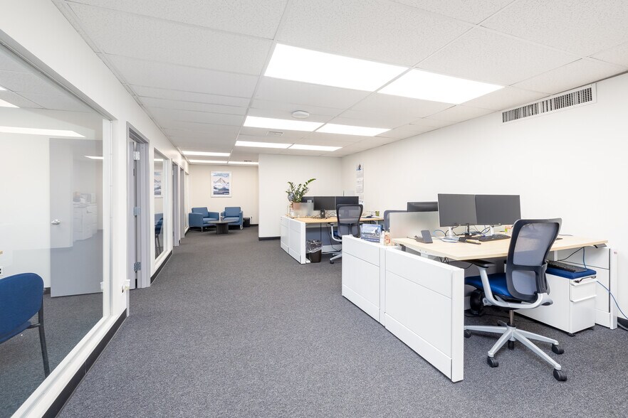 182-16 149th Rd, Jamaica, NY à louer - Photo du bâtiment - Image 3 de 4