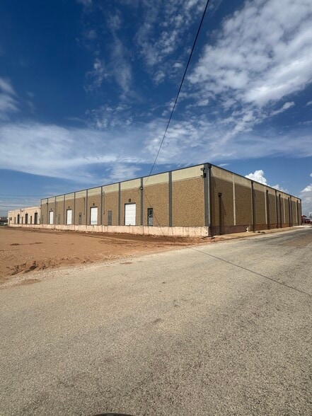 3605 Magnolia Ave, Lubbock, TX for lease - Building Photo - Image 1 of 1