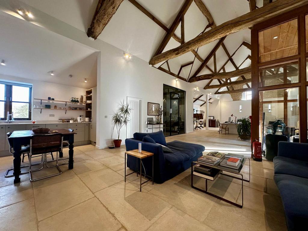 Church Rd, Guiting Power à louer Photo du bâtiment- Image 1 de 7