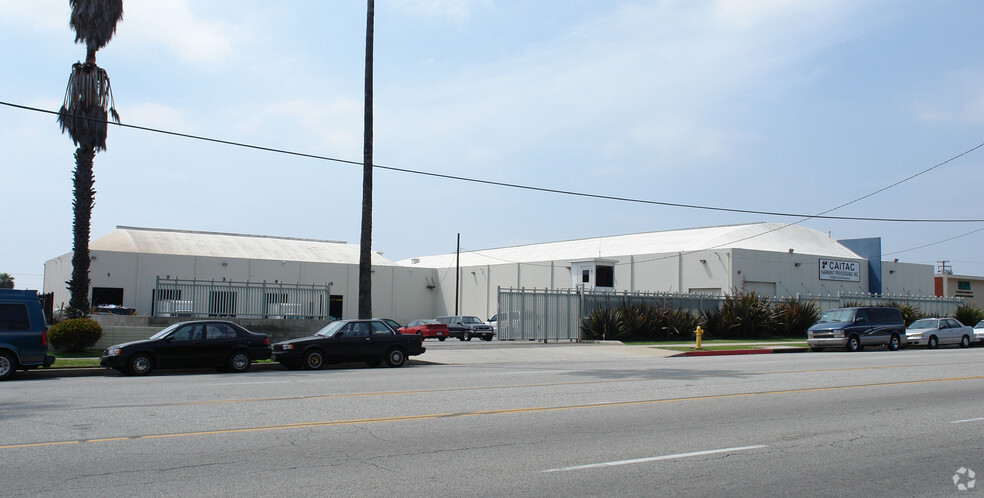 14611 S Broadway, Gardena, CA for lease - Building Photo - Image 3 of 3