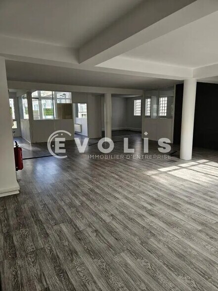 Office in Montrouge for lease - Interior Photo - Image 3 of 12