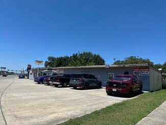 More details for 315 E 1st St, Humble, TX - Retail for Sale