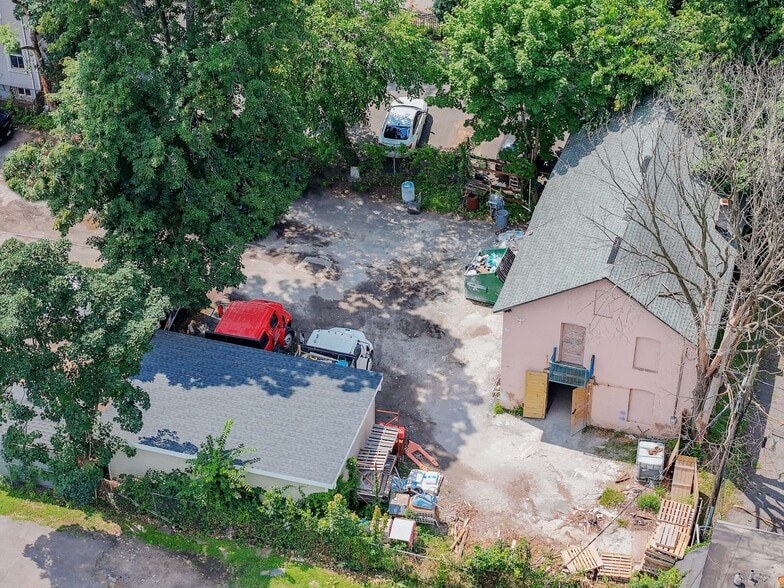 319 E 2nd St, Plainfield, NJ for sale - Aerial - Image 1 of 2