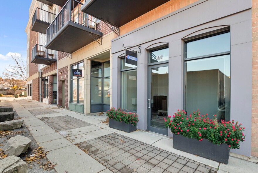 350 River St, Lemont, IL à louer - Photo du bâtiment - Image 3 de 12