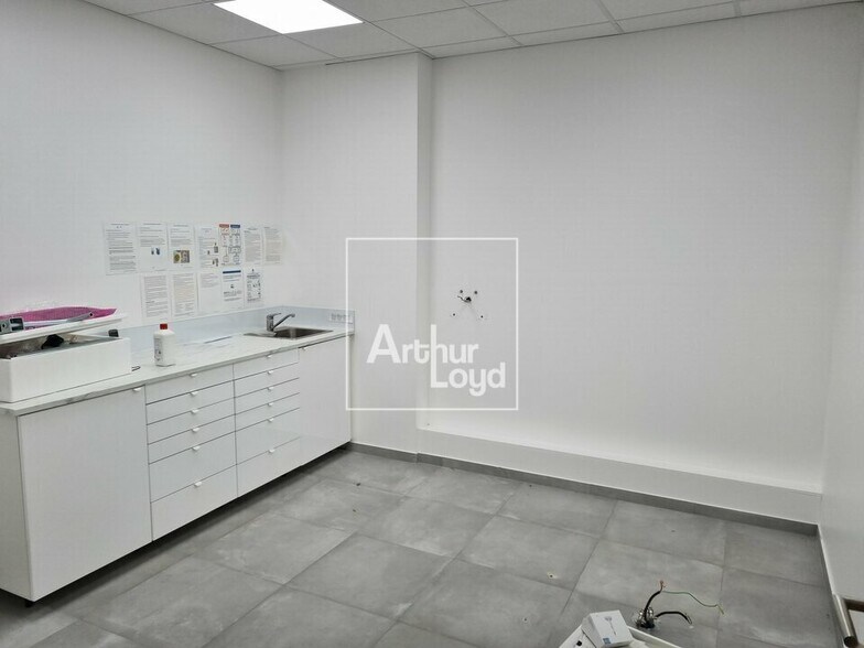 Bureau dans Athis-Mons à louer - Photo intérieure - Image 2 de 8