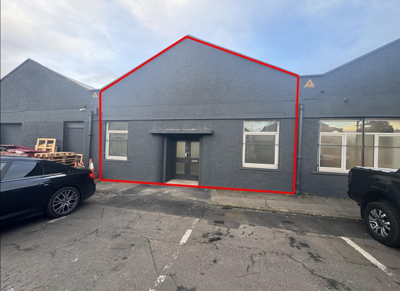 8 Erskine Sq, Glasgow for lease - Building Photo - Image 1 of 4