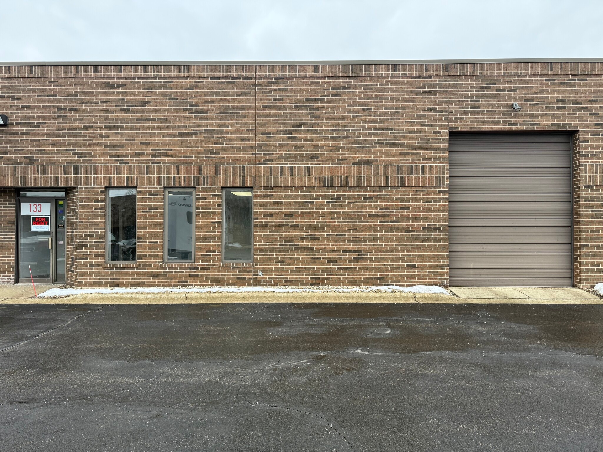 111-143 S Wheeling Rd, Wheeling, IL for lease Interior Photo- Image 1 of 9