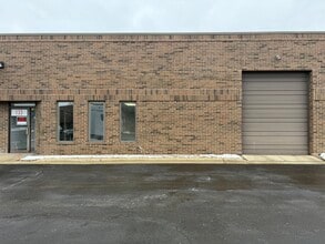 111-143 S Wheeling Rd, Wheeling, IL for lease Interior Photo- Image 1 of 9