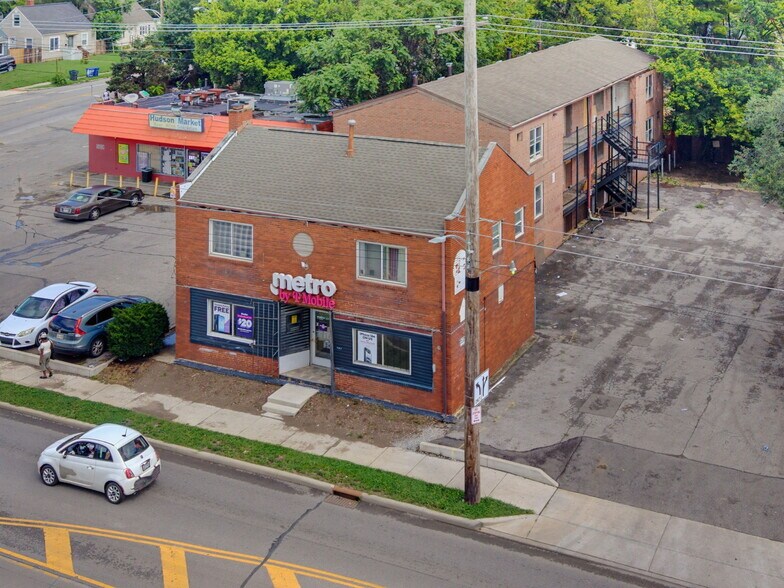 1084 E Hudson St, Columbus, OH à vendre - Photo du bâtiment - Image 2 de 19