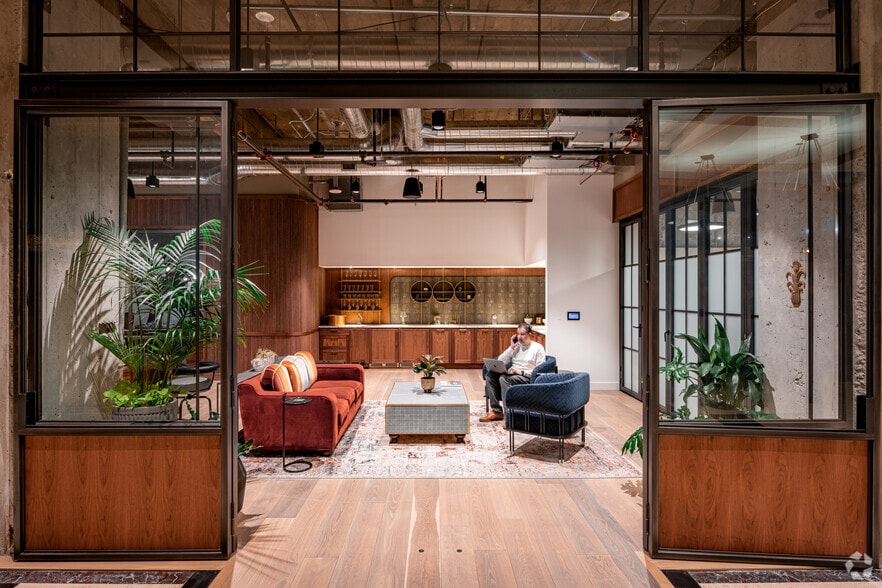 821 2nd Ave, Seattle, WA for lease - Lobby - Image 3 of 6