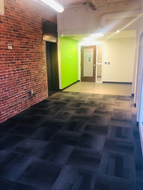 4-32 Market Pl, Baltimore, MD for lease Interior Photo- Image 1 of 6